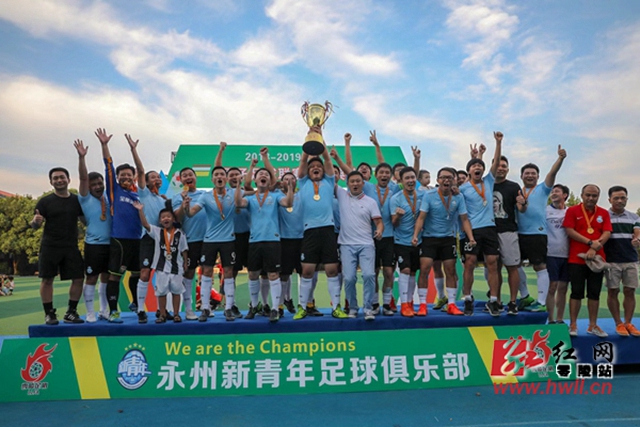 国乒困境引热议，刘国梁与王励勤之争成焦点